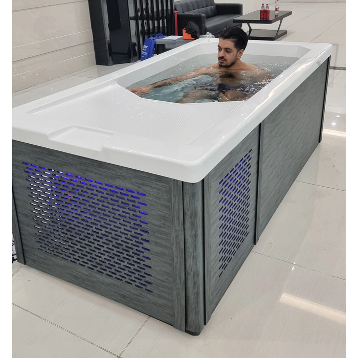 Canadian Spa Company Great Lakes Chill Therapy tub interior view