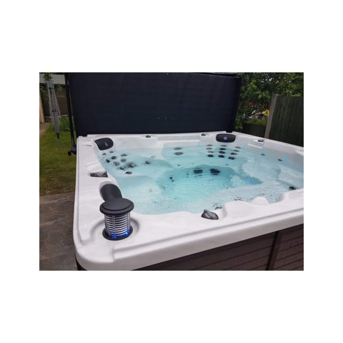 Canadian Spa Company Niagara 7 person hot tub with 60 jets, front view