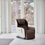 Synca CirC Plus massage chair in espresso, lifestyle setting
