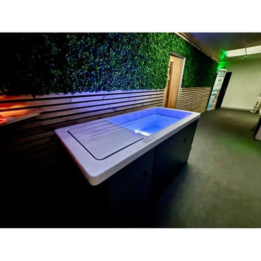 H20 Spa Chillax ice bath and cool tub, front view