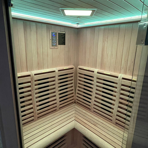 Insignia KY007 sauna entrance detail
