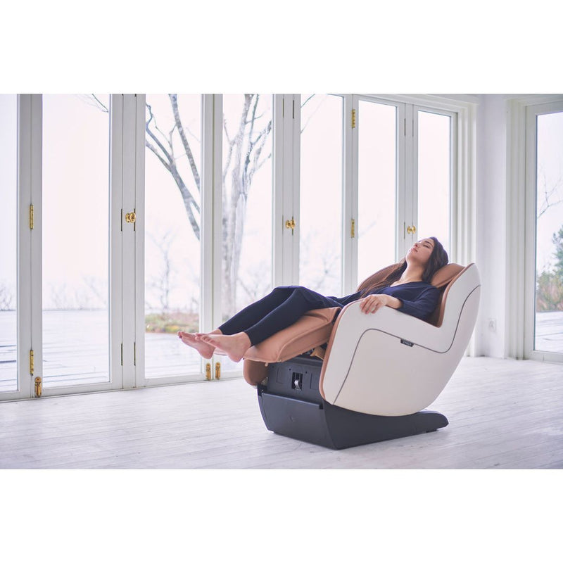 Synca CirC Plus massage chair in beige, 360° gallery view