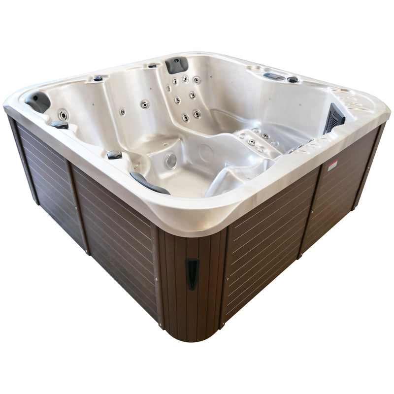 Jaquar Breva hot tub, rear view