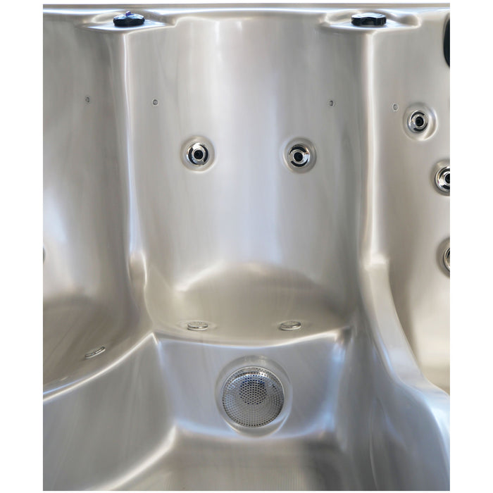 Jaquar Breva hot tub jets, additional detail