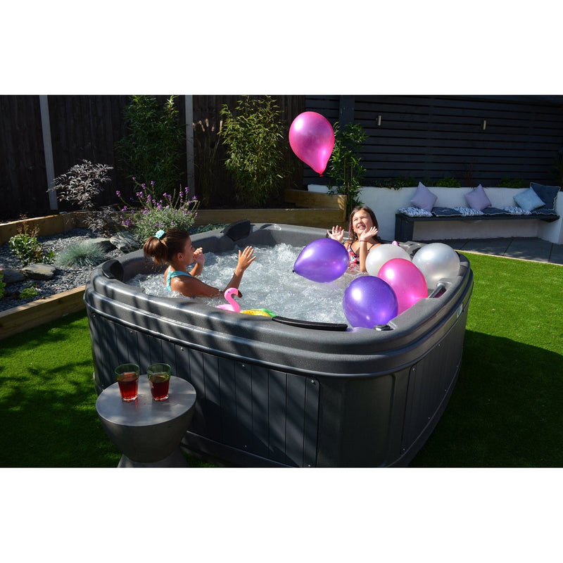 RotoSpa DuraSpa S160 hot tub, lifestyle setting