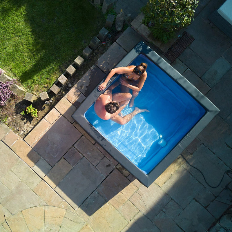 Wave Garda 4 Person hot tub in graphite grey, full view