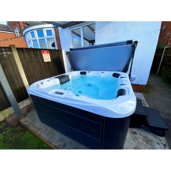 H20 Spa Retreat Plus Hot Tub 5 Person Plug And Play